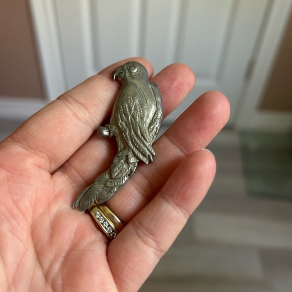 4/$50 Seagull 1986 pewter Silver Parrot Brooch 🦜 - Picture 4 of 8